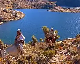 《世界尽头的光明：魔山传奇》：冲破黑暗，探寻生命意义的史诗之旅